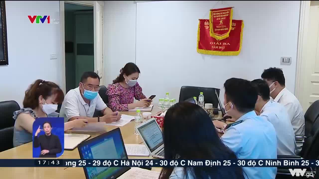 Lao động yếu thế khi doanh nghiệp nợ bảo hiểm  | Việt Nam hôm nay